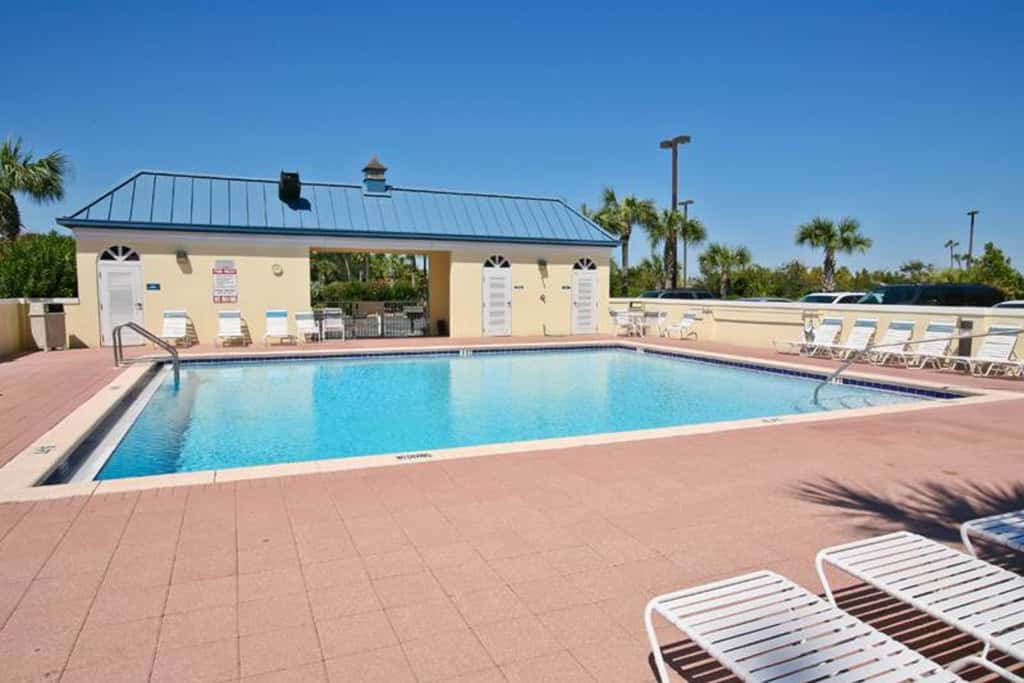 Bright getaway w gorgeous views - close to restaurants