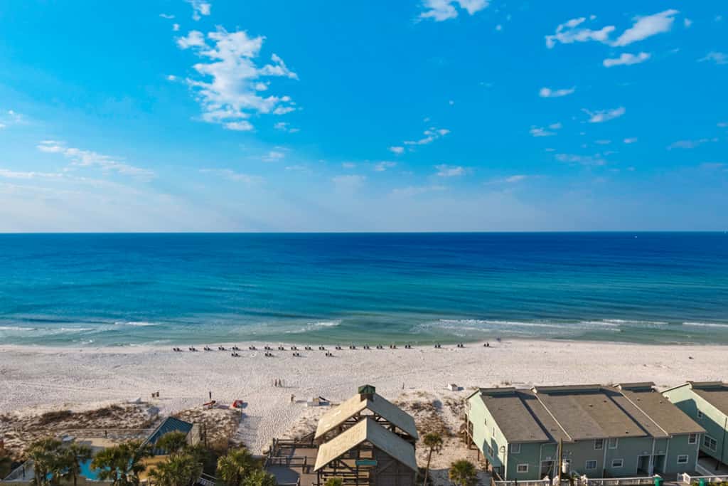 Bright getaway w gorgeous views - close to restaurants