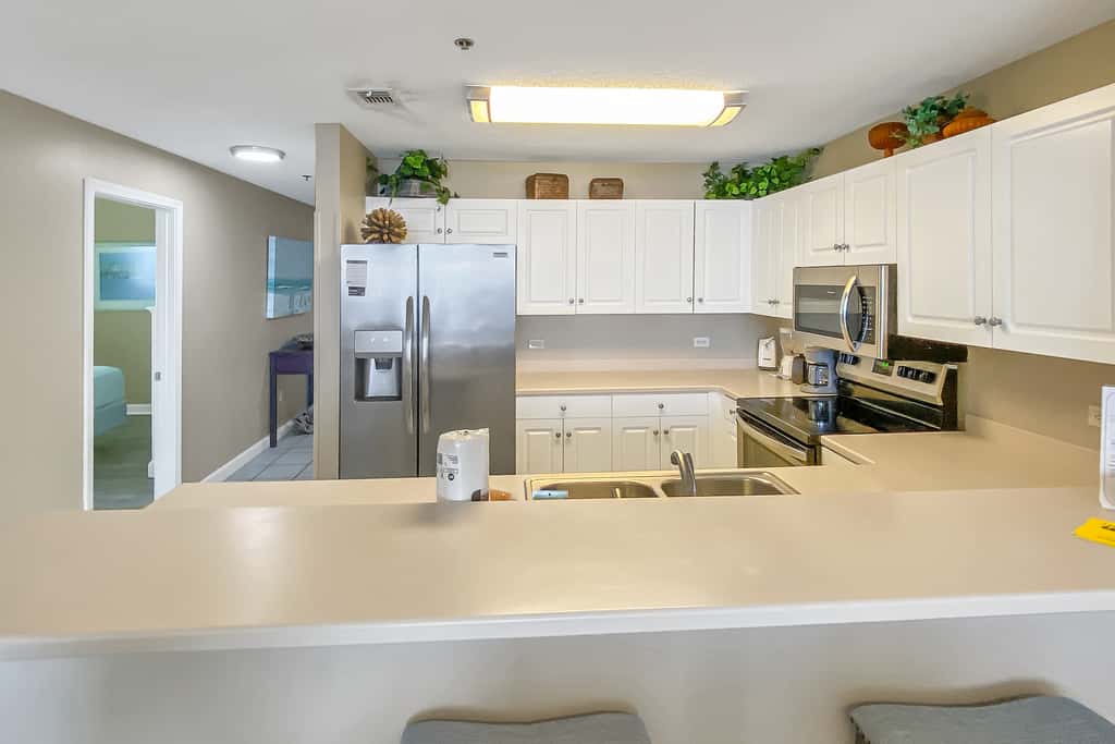 Comfortable unit, Breathtaking views, Quick walk to dining