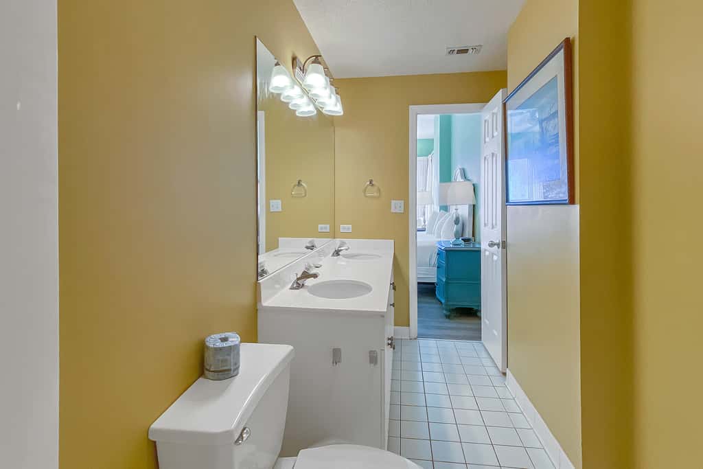Comfortable unit, Breathtaking views, Quick walk to dining
