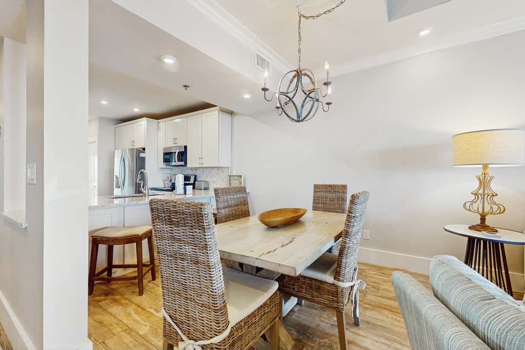 Oceanfront condo with balcony, lagoon pool, hot tub, & pickleball