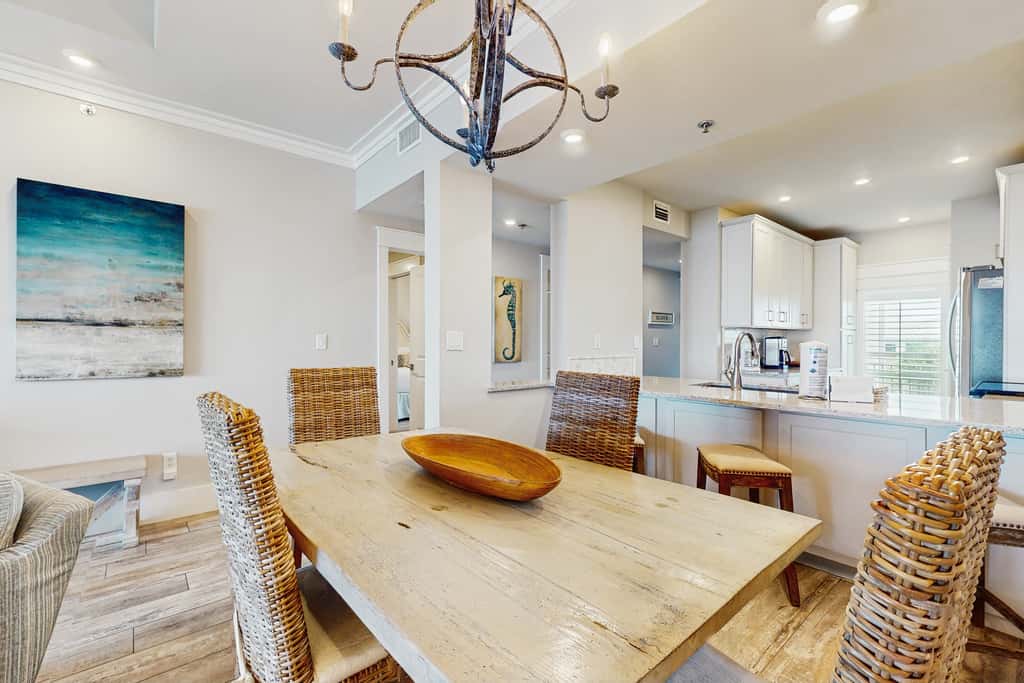 Oceanfront condo with balcony, lagoon pool, hot tub, & pickleball