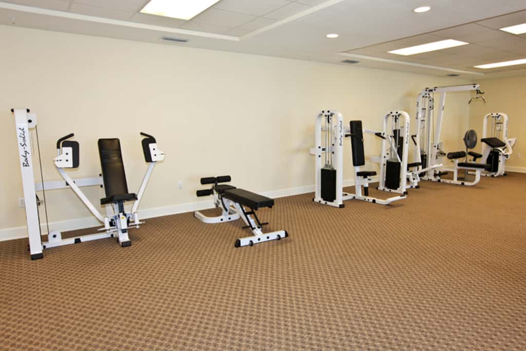 Inviting ninth-floor condo with upscale decor, Gulf-front views & pools