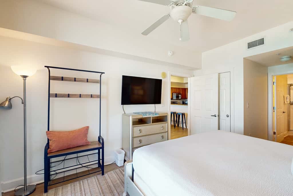 Newly Updated, 9th Floor Gulf-front Condo, Beach Chair Service Included