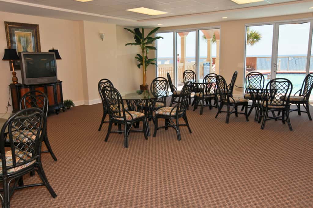 Newly Updated, 9th Floor Gulf-front Condo, Beach Chair Service Included