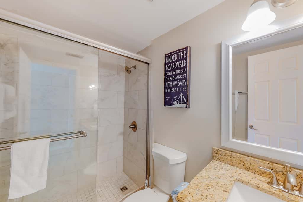 Luxury, oceanfront condo with outdoor pool & patio - snowbird-friendly