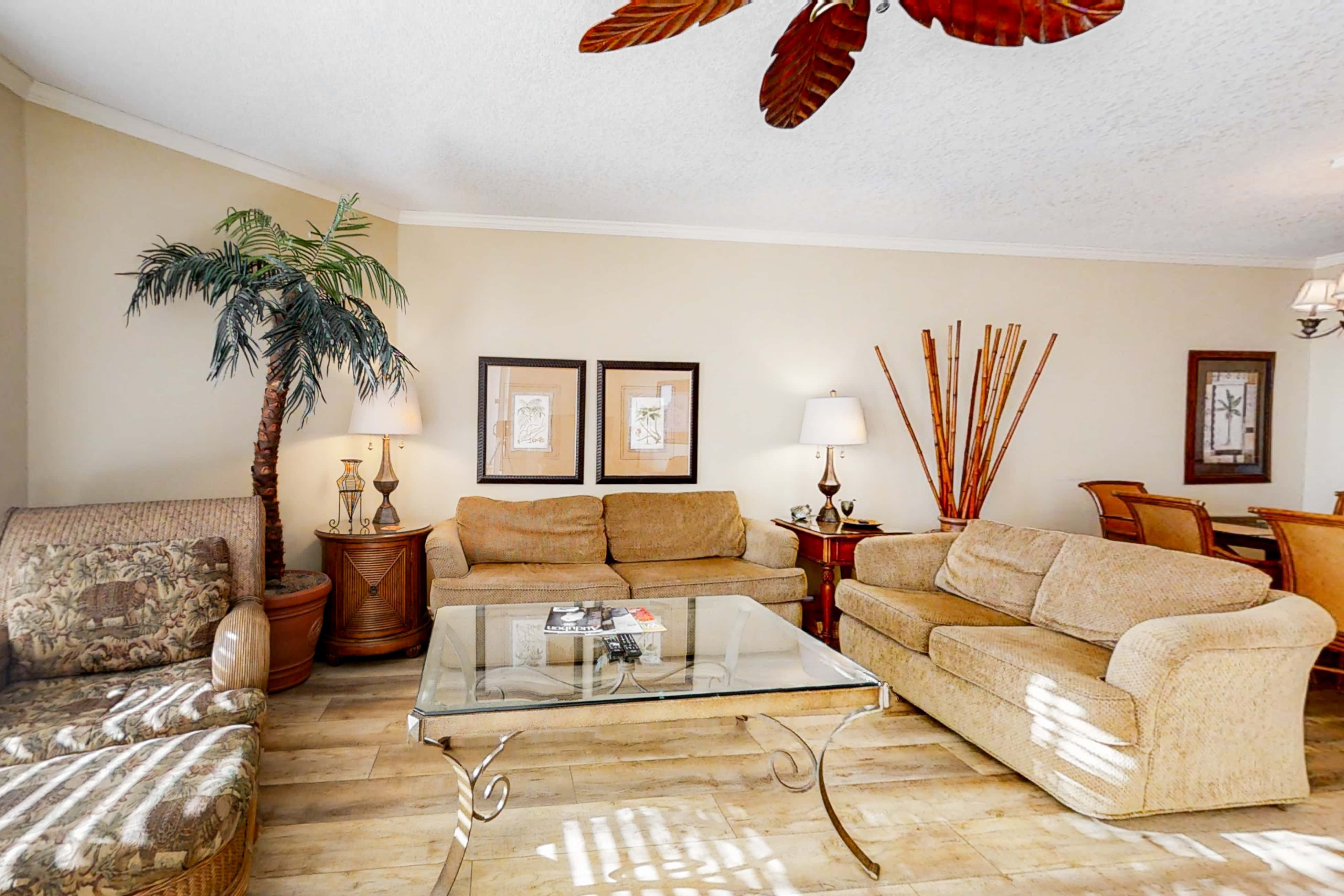Condo with 2 stunning pools, hot tub, gym, partial Gulf view & pickleball