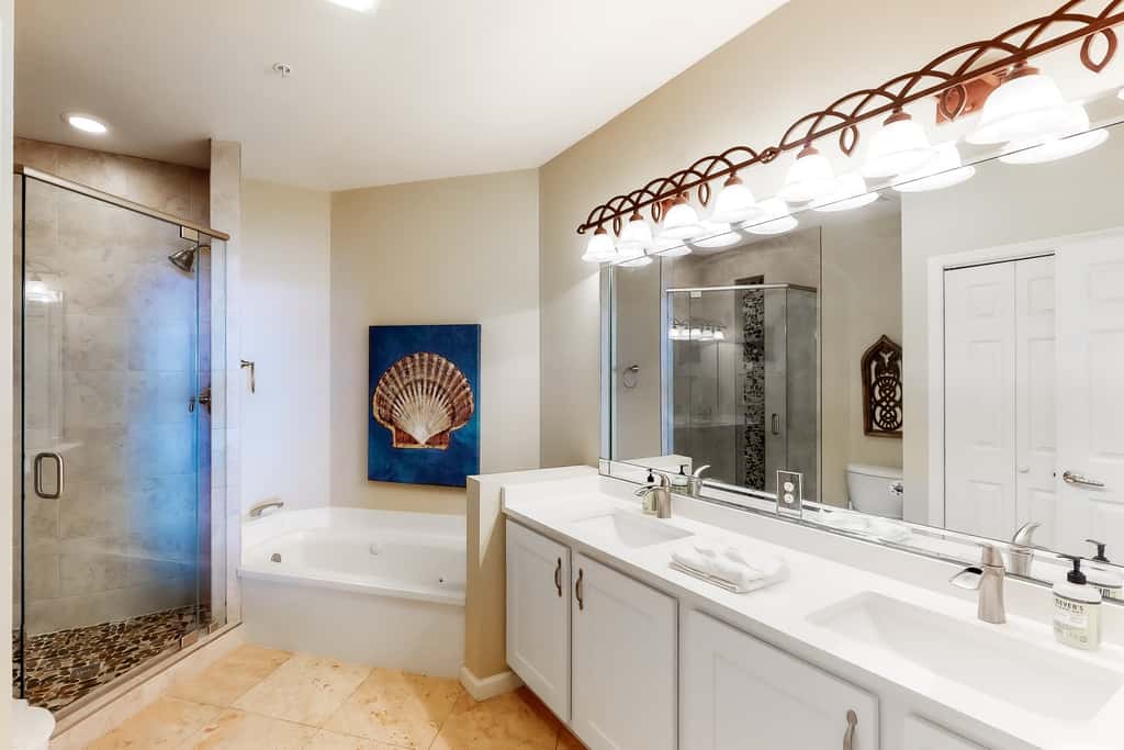 Dog-friendly 4th-floor 3-bedroom condo with stunning Gulf views & pickleball