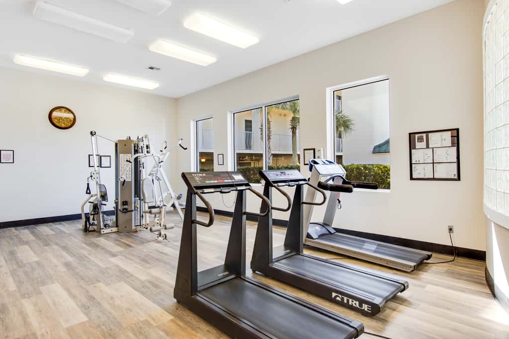 Dog-friendly 4th-floor 3-bedroom condo with stunning Gulf views & pickleball