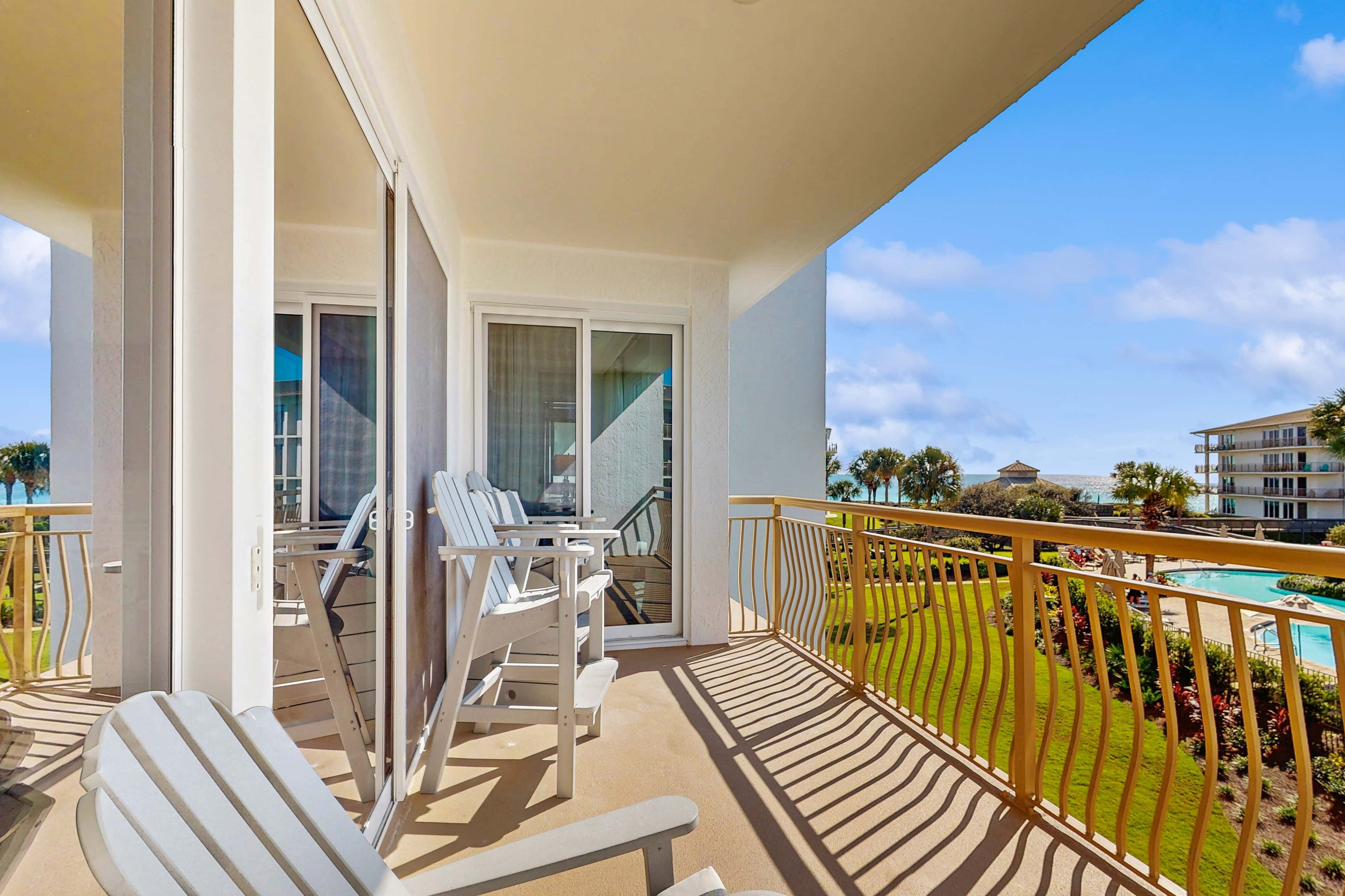Amazing Santa Rosa Beach condo with pool, hot tub & pickleball