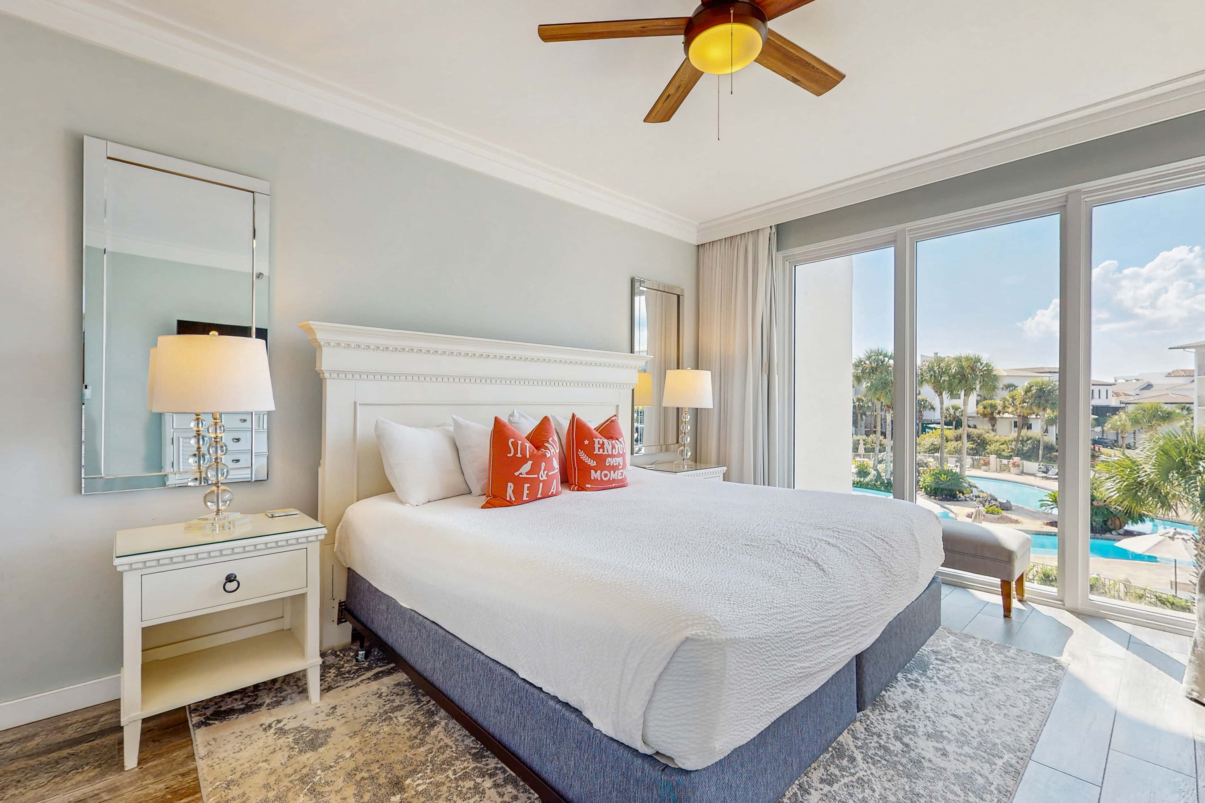 Amazing Santa Rosa Beach condo with pool, hot tub & pickleball