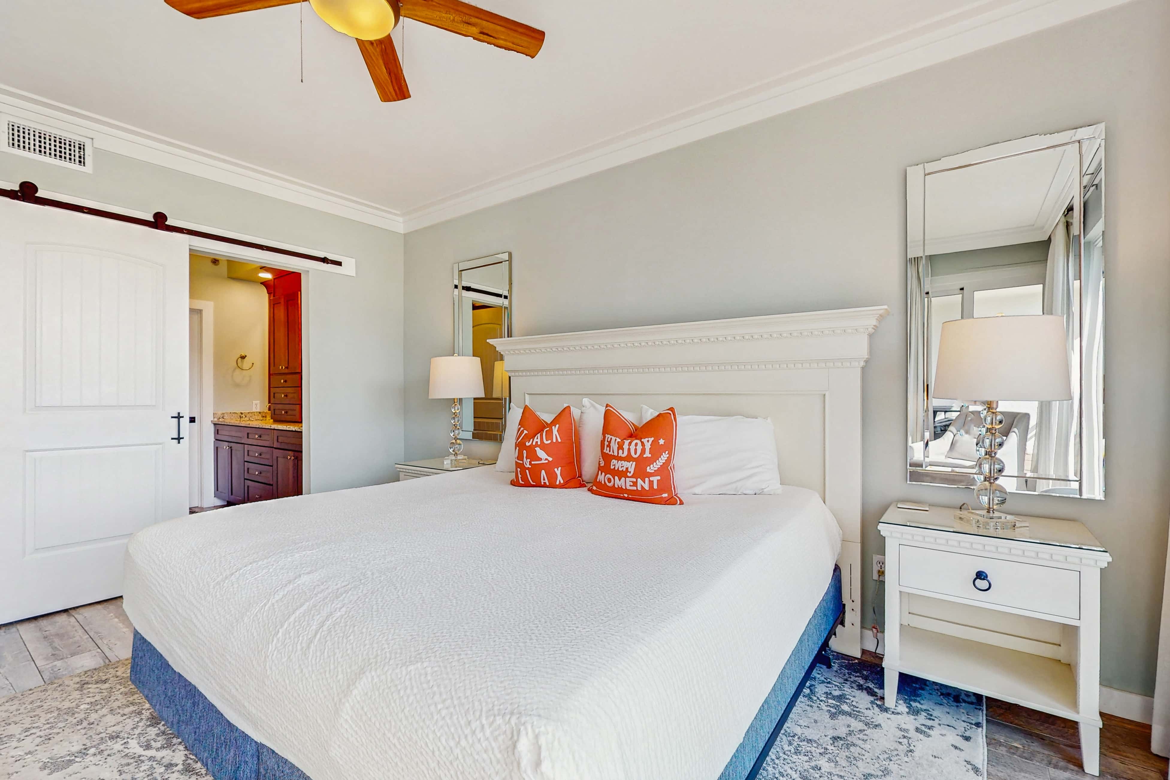 Amazing Santa Rosa Beach condo with pool, hot tub & pickleball