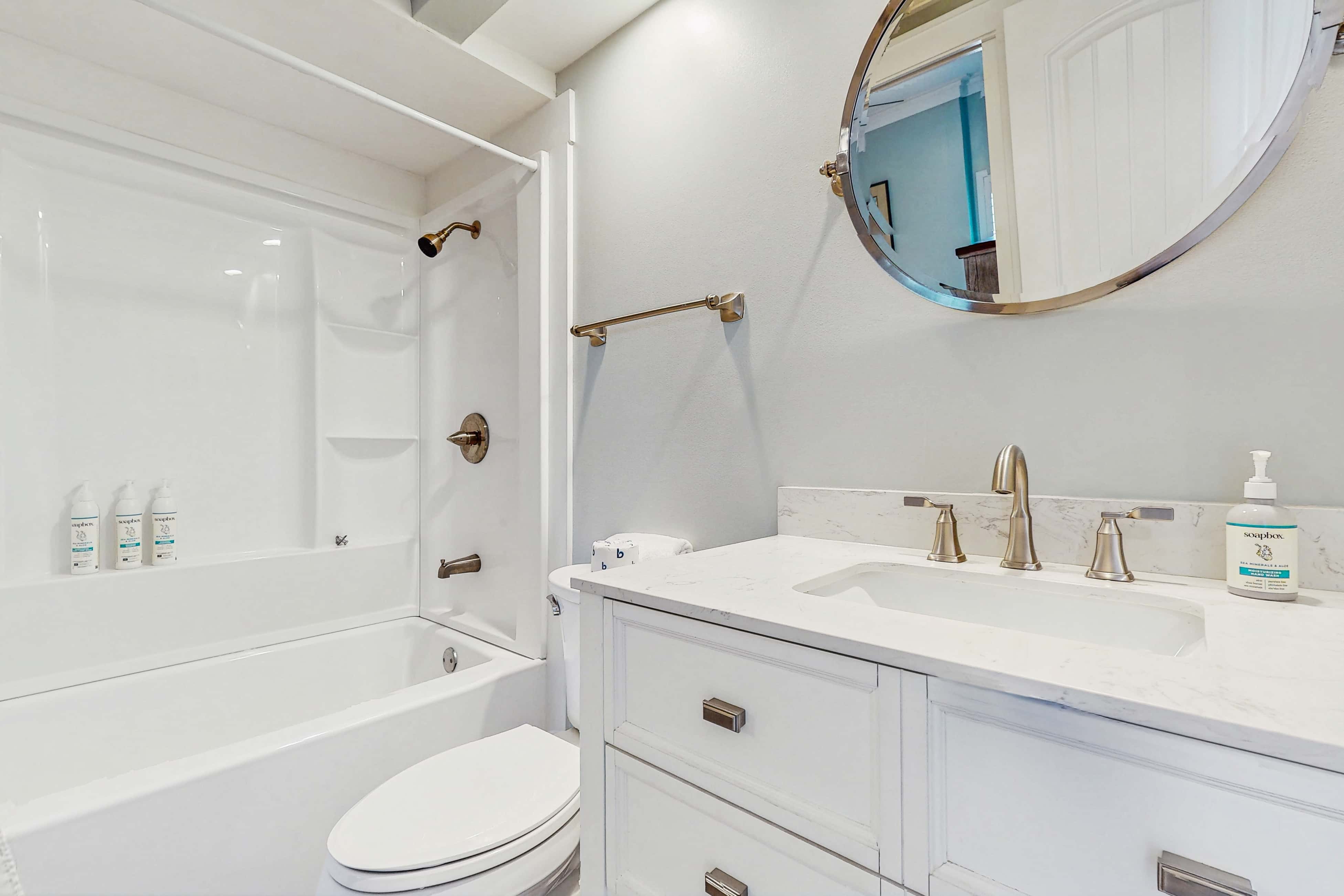 Amazing Santa Rosa Beach condo with pool, hot tub & pickleball