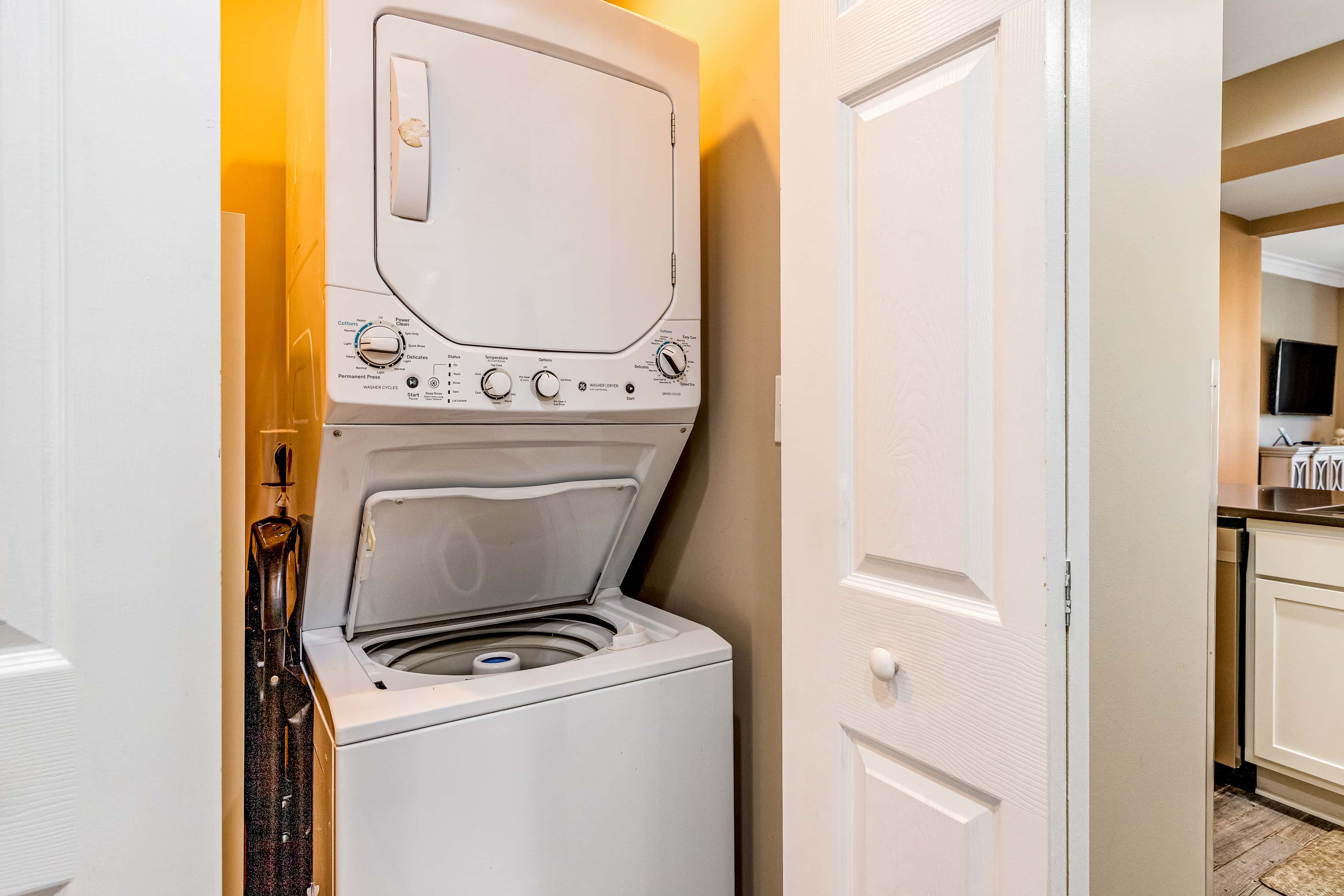 Amazing Santa Rosa Beach condo with pool, hot tub & pickleball