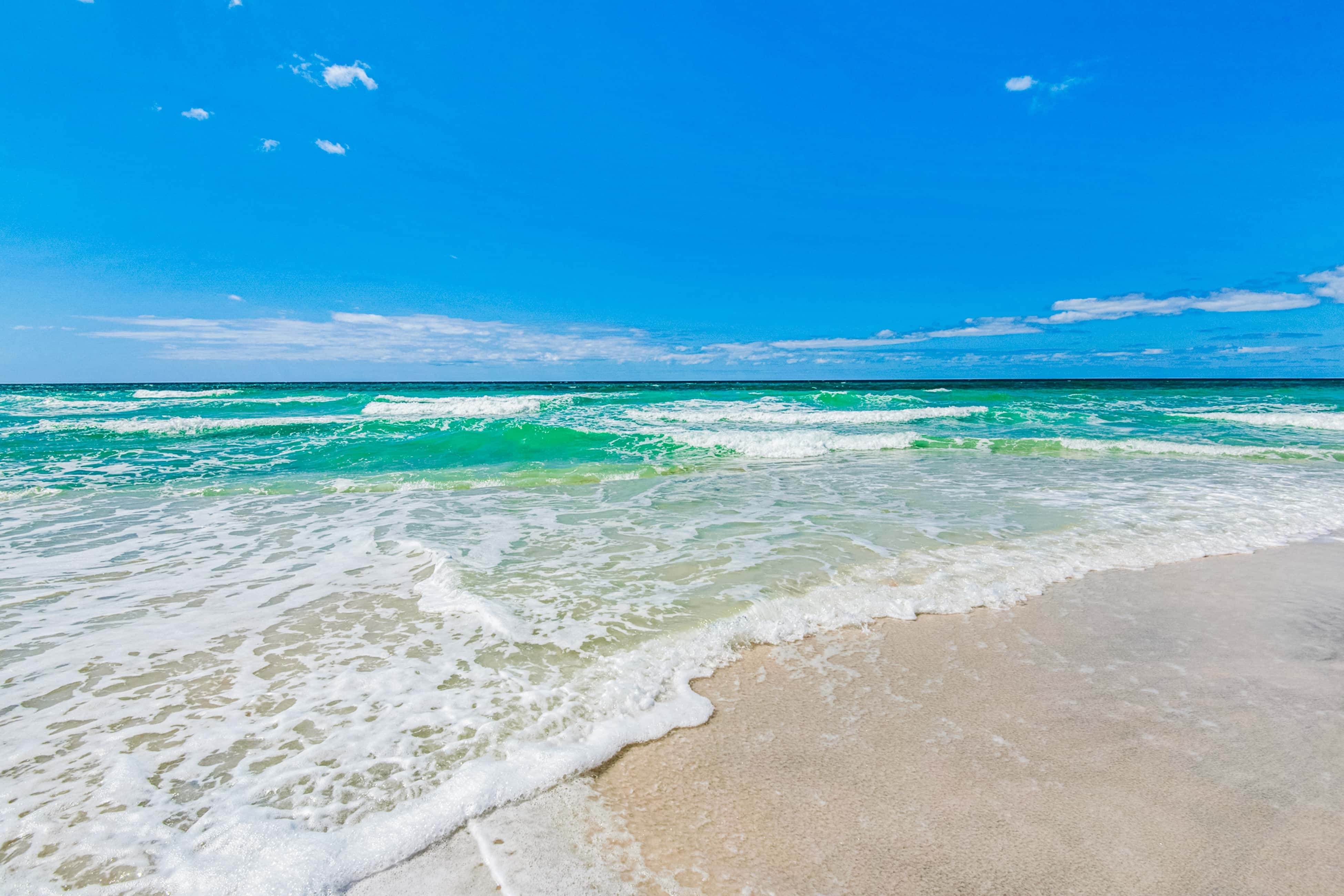 Amazing Santa Rosa Beach condo with pool, hot tub & pickleball
