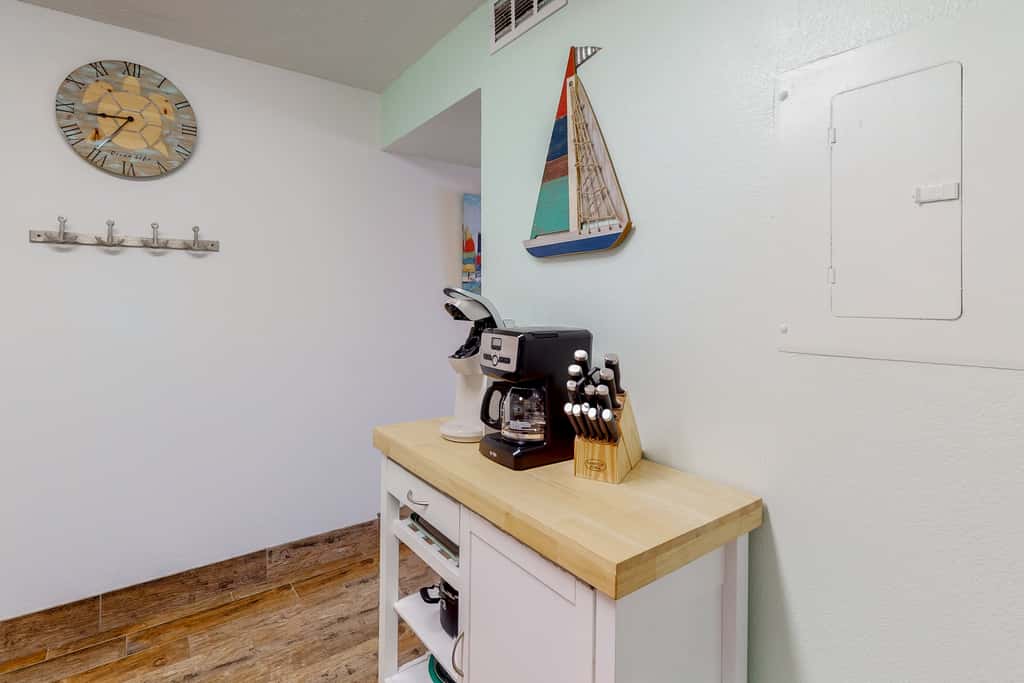 Modern oceanfront studio with pool access, central AC, and beach service