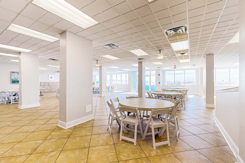 Modern oceanfront studio with pool access, central AC, and beach service