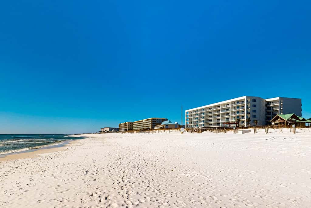 Modern oceanfront studio with pool access, central AC, and beach service