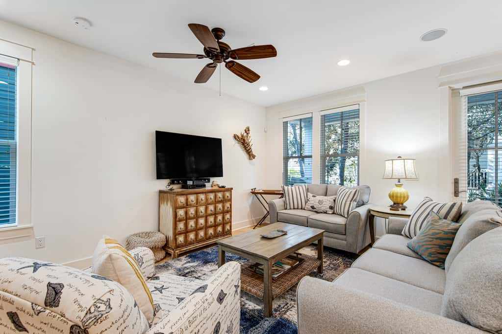 Gorgeous coastal home with shared pool - walk to beach, dining & shopping