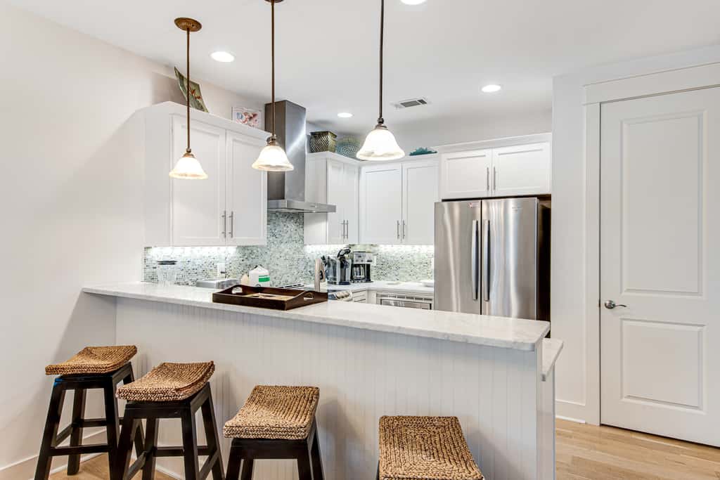 Gorgeous coastal home with shared pool - walk to beach, dining & shopping