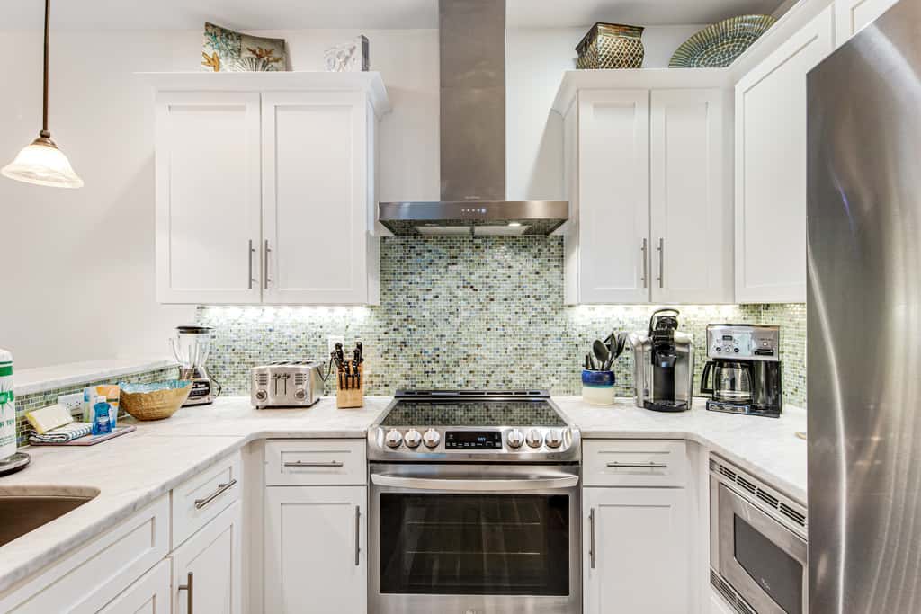 Gorgeous coastal home with shared pool - walk to beach, dining & shopping