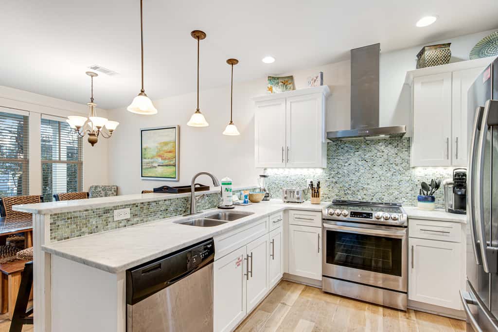Gorgeous coastal home with shared pool - walk to beach, dining & shopping