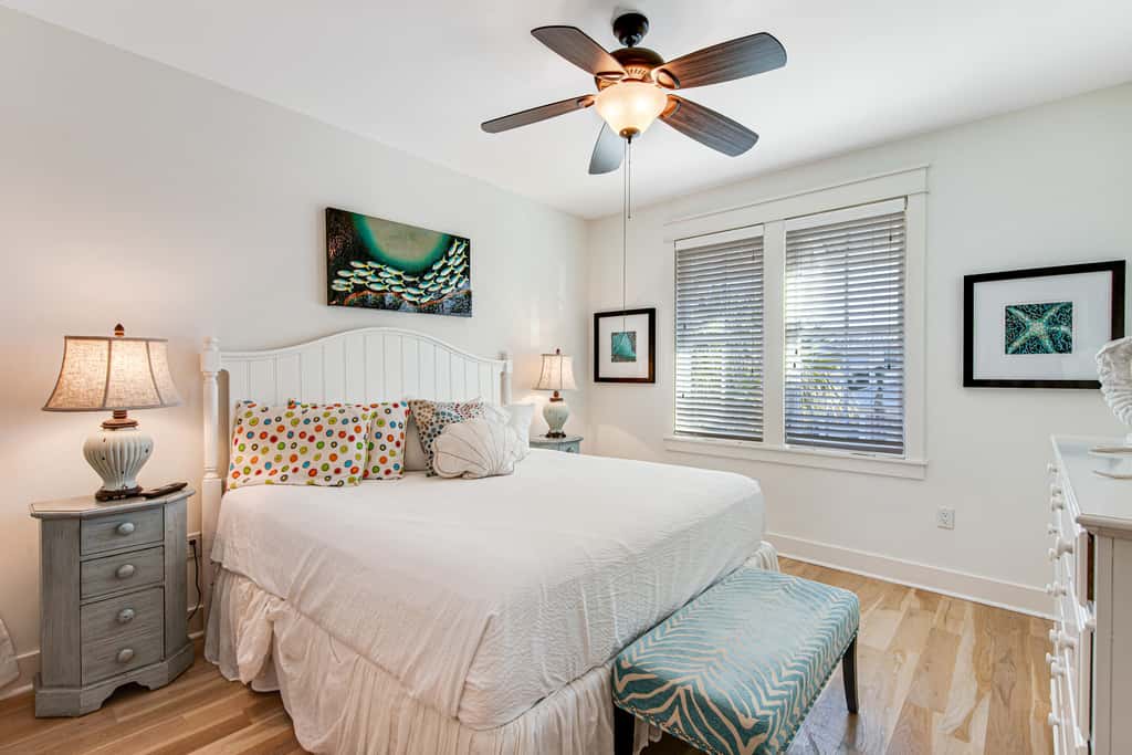 Gorgeous coastal home with shared pool - walk to beach, dining & shopping