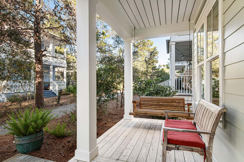 Gorgeous coastal home with shared pool - walk to beach, dining & shopping