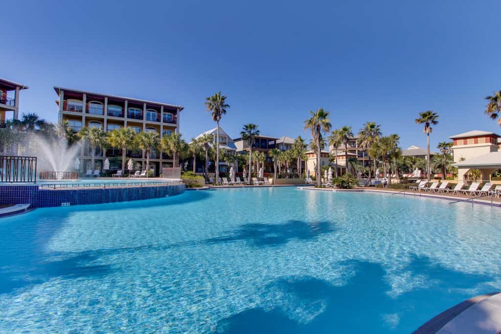 Gorgeous coastal home with shared pool - walk to beach, dining & shopping