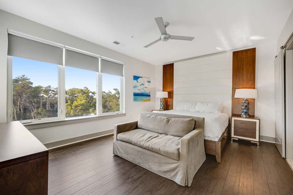 Third-floor luxury condo near beach with resort pool, gym & EV chargers