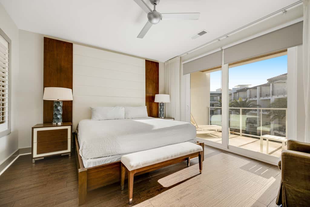Third-floor luxury condo near beach with resort pool, gym & EV chargers