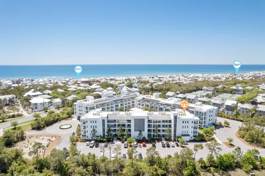 Third-floor luxury condo near beach with resort pool, gym & EV chargers