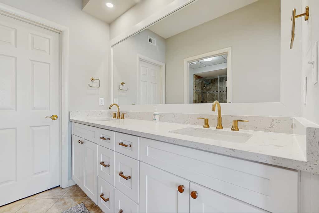 Airy beachfront condo with balcony views, lagoon pool, tennis & pickleball