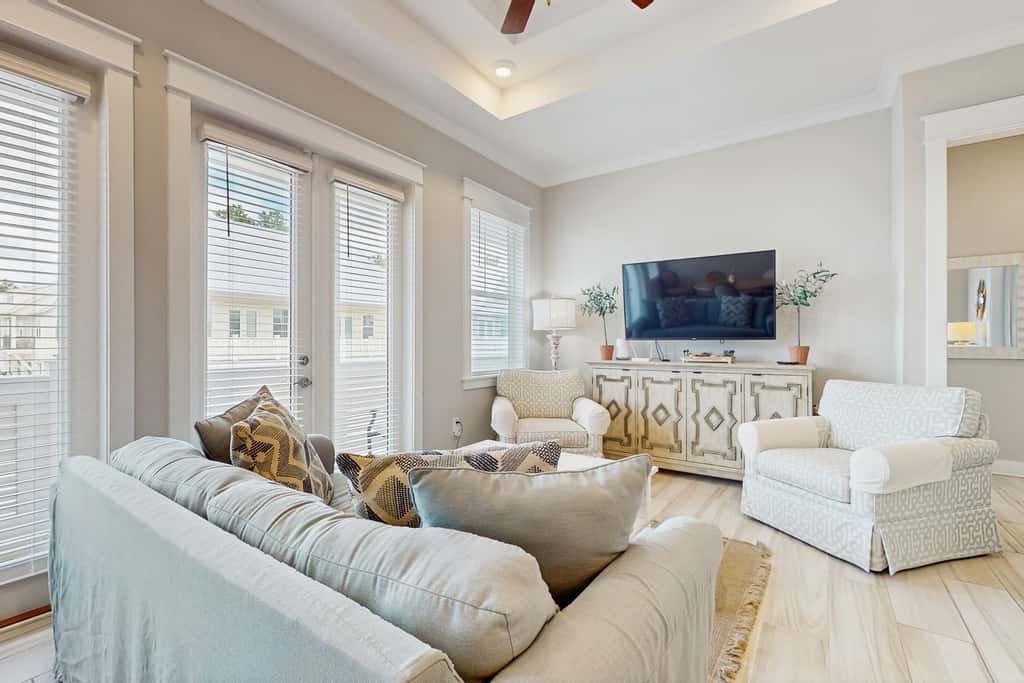 Luxury Prominence Gulf Escape with pool - walk to dining & shops