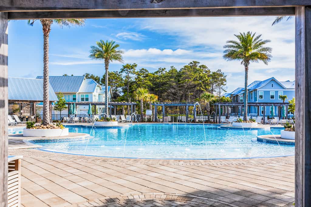 Luxury Prominence Gulf Escape with pool - walk to dining & shops