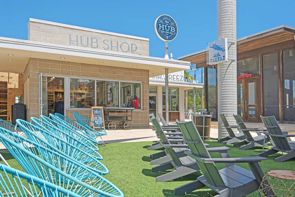 Luxury Prominence Gulf Escape with pool - walk to dining & shops
