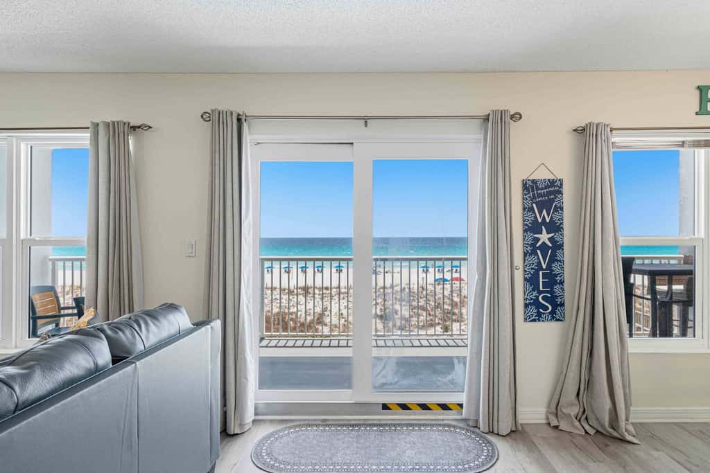 Beachfront condo with ocean & pool views, beach setup included, drive to dining