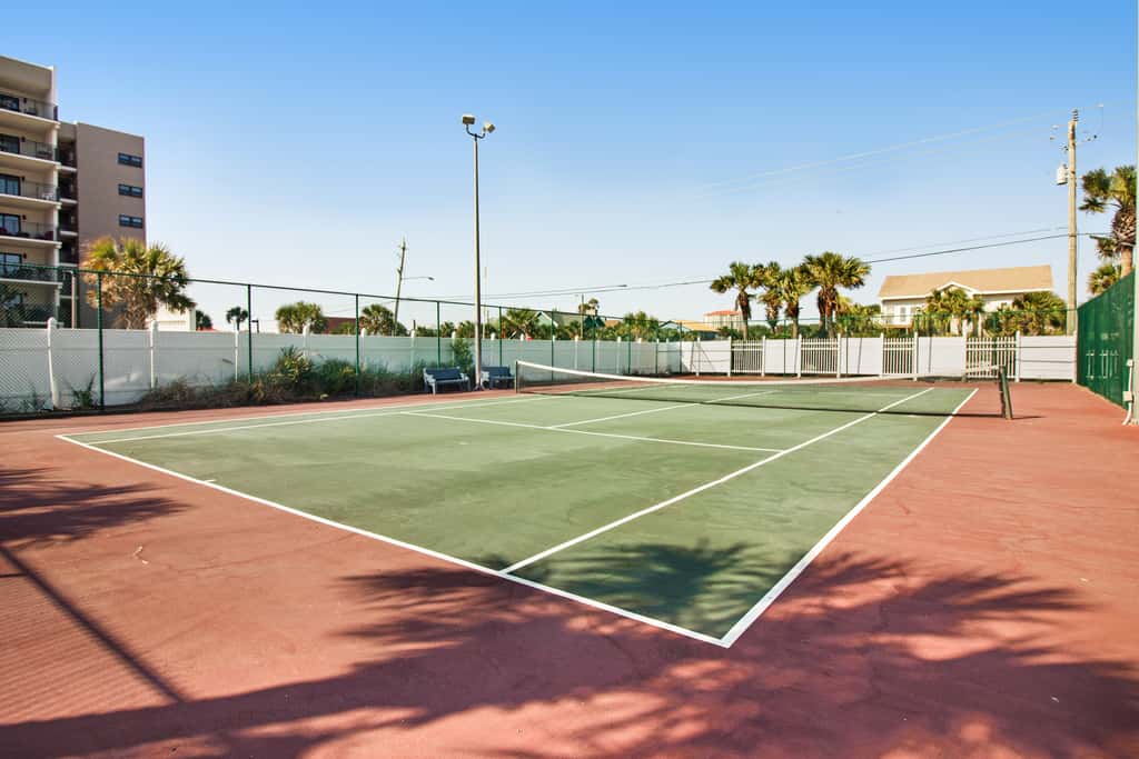 7th-floor, bright, open condo with Gulf-front views - close to everything