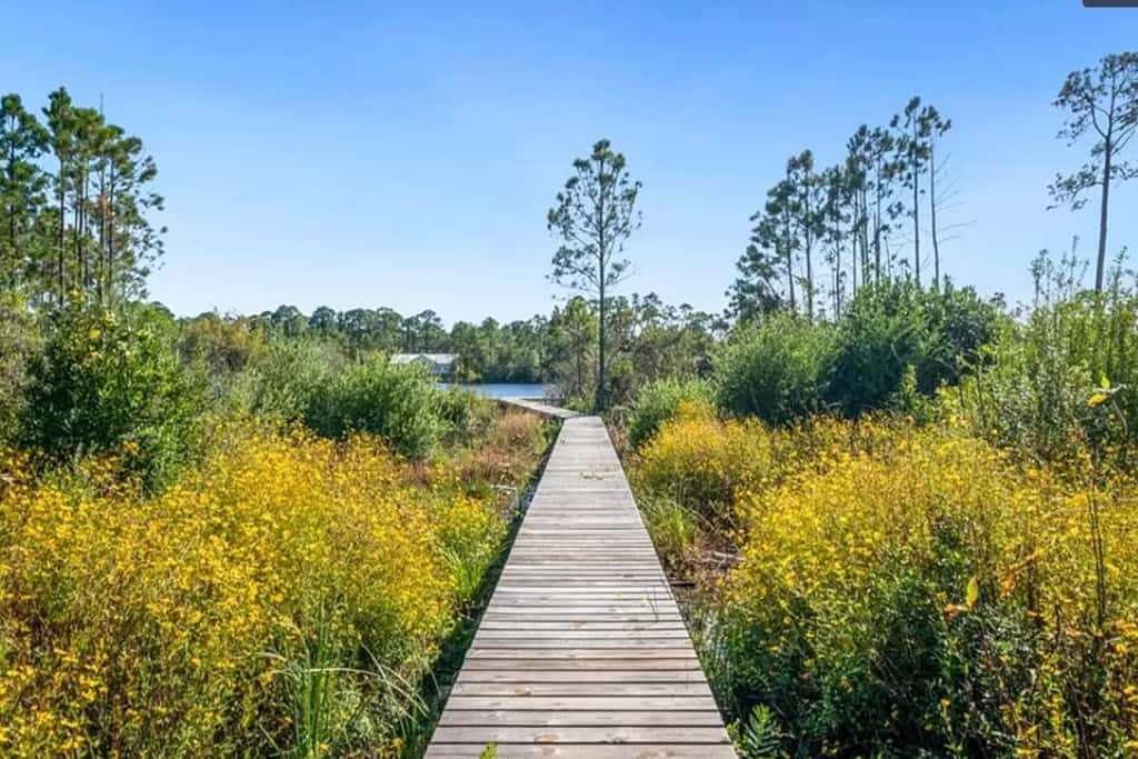 Dog-Friendly Carrabelle Home, Deck with Stunning Lake Views, Full Kitchen, Game Room, Washer & Dryer