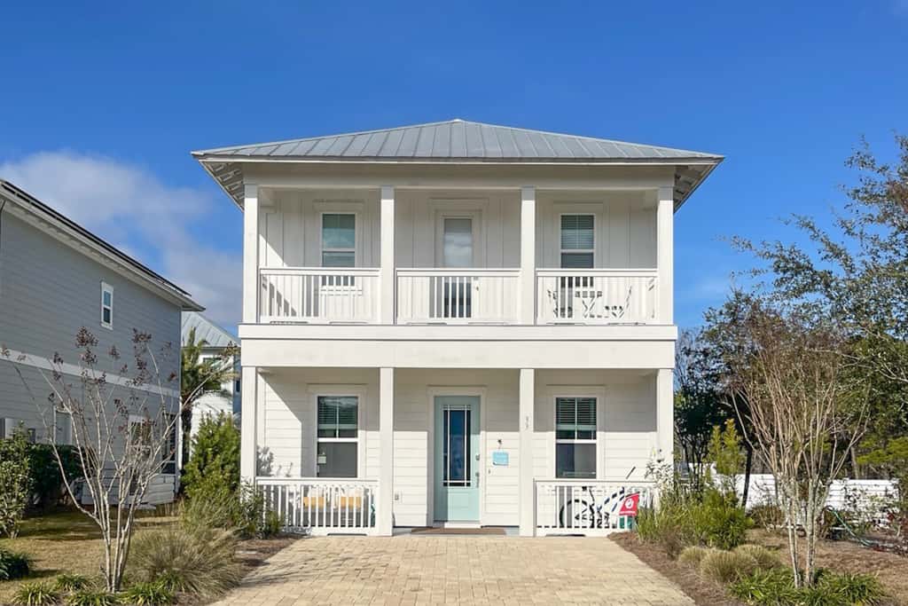 Brand-new house on Powell Lake near beach & 30A with pool, W&D, & gym