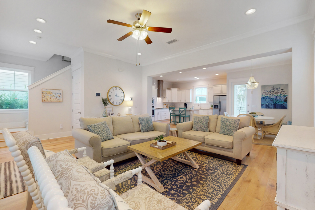 Brand-new house on Powell Lake near beach & 30A with pool, W&D, & gym
