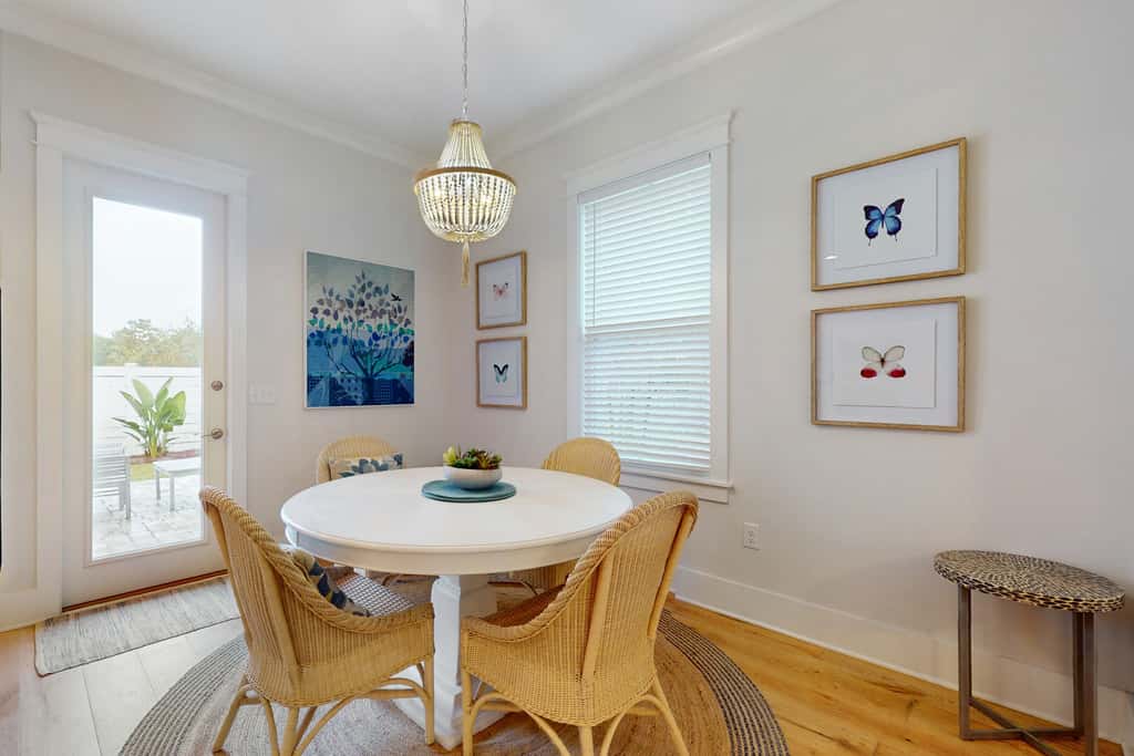 Brand-new house on Powell Lake near beach & 30A with pool, W&D, & gym