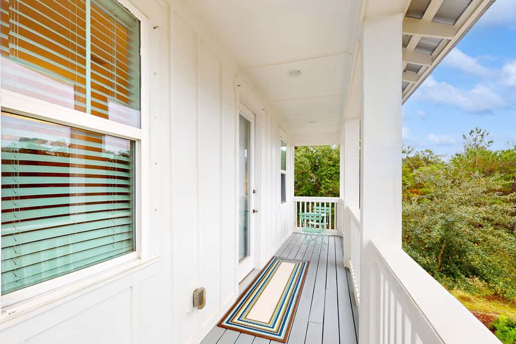 Brand-new house on Powell Lake near beach & 30A with pool, W&D, & gym