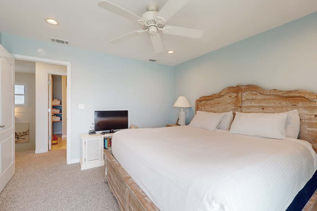 Spacious & updated waterfront home w decks, beach views & private boardwalk