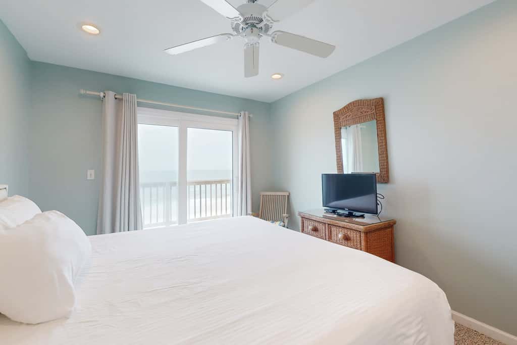 Spacious & updated waterfront home w decks, beach views & private boardwalk