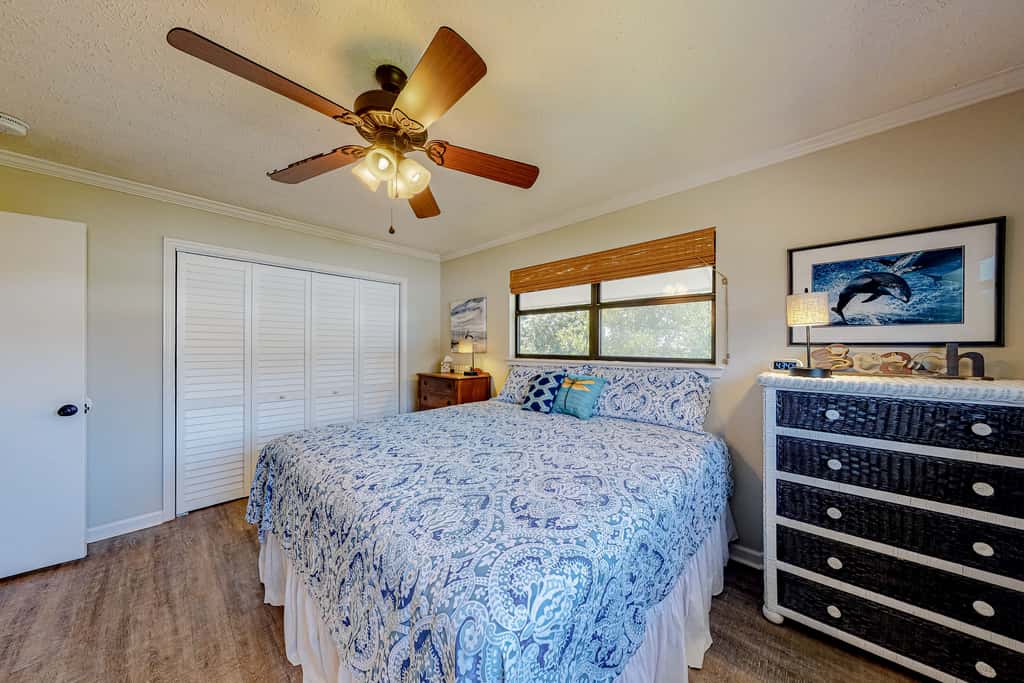 Dog-Friendly Home with Shared Pool, High-Speed WiFi, Washer&Dryer, & Central AC