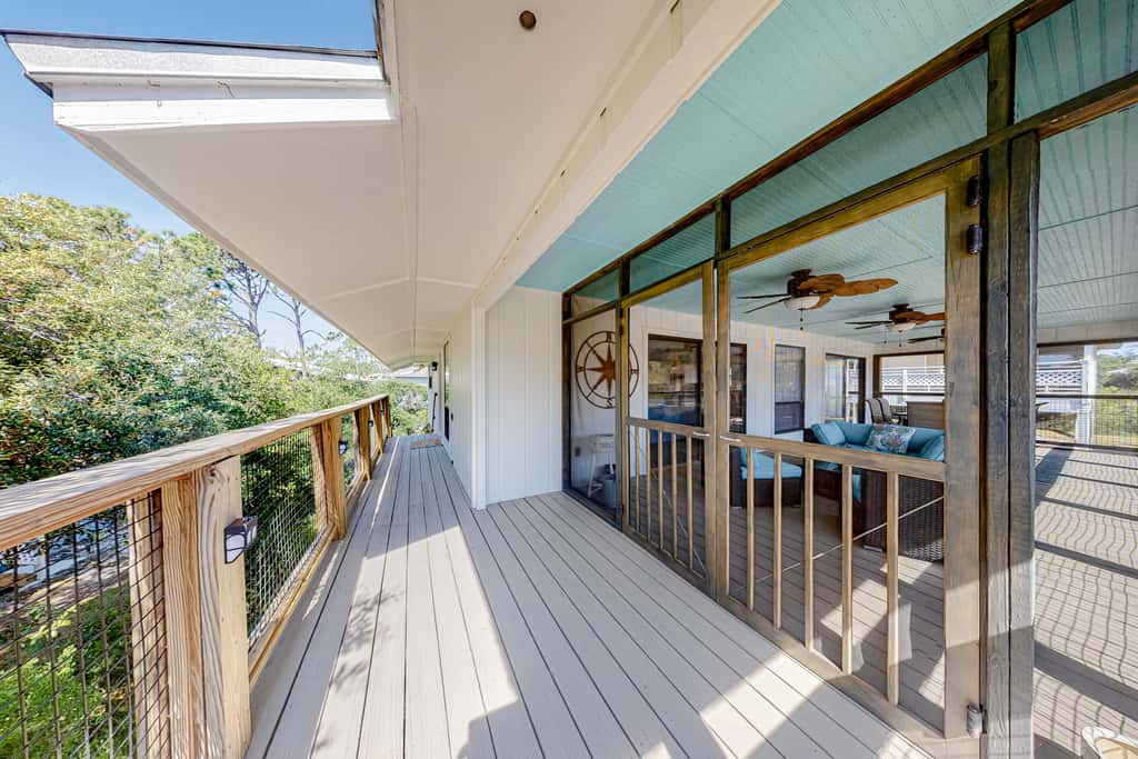 Dog-Friendly Home with Shared Pool, High-Speed WiFi, Washer&Dryer, & Central AC