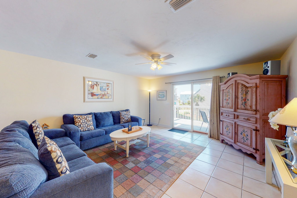 Dog-friendly townhome in private community with pool - near beach
