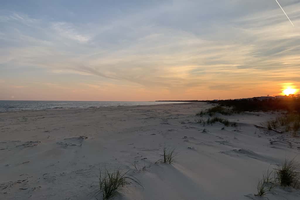 Pristine, professionally furnished beach house with two balconies - near beach