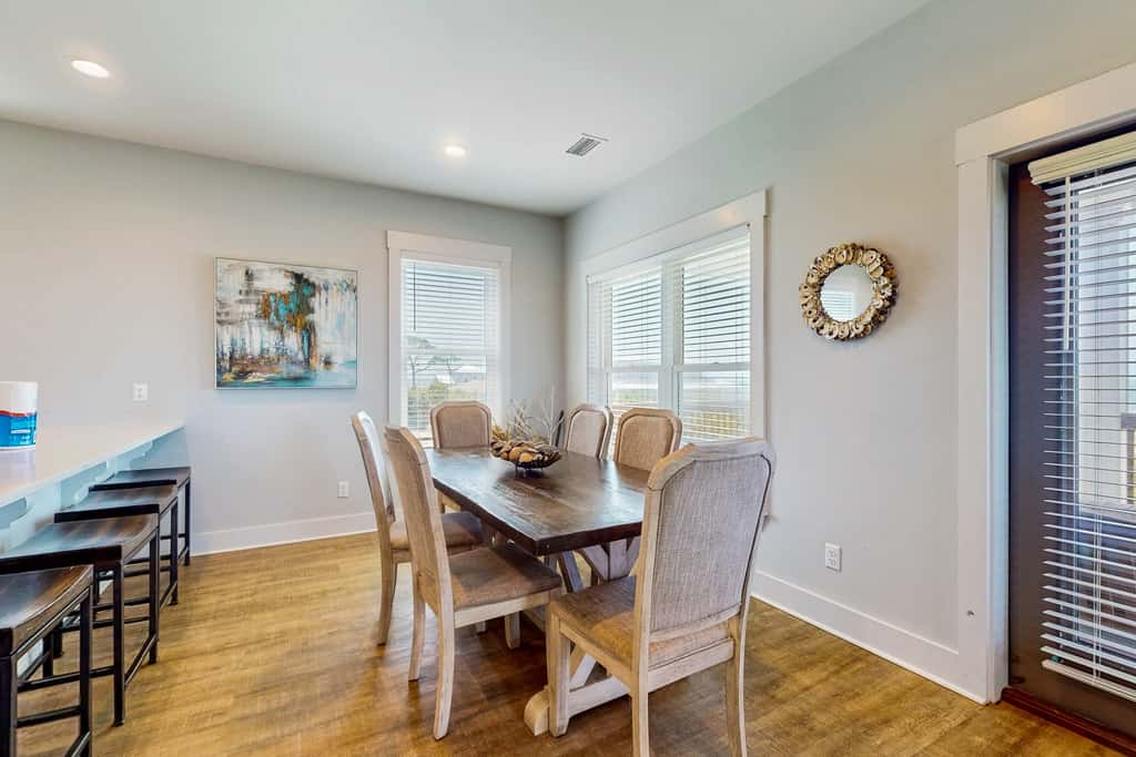 Pristine, professionally furnished beach house with two balconies - near beach